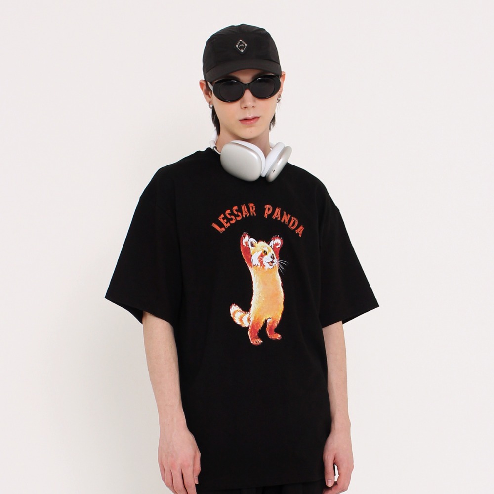 [아클리세] Lessar panda T-shirts Black